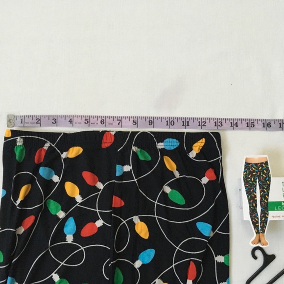 NWT Holiday 3 Pair Leggings & Llama Socks - Picture 7 of 11